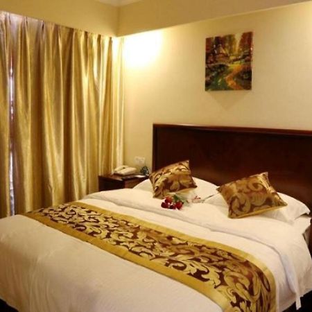 Greentree Inn Suzhou Industrial Zone Yangcheng Lake Weiting Mong Kok Express Hotel Buitenkant foto