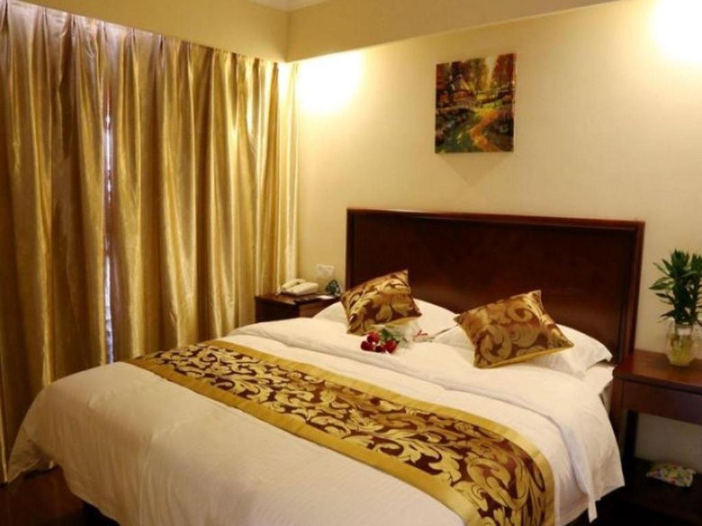 Greentree Inn Suzhou Industrial Zone Yangcheng Lake Weiting Mong Kok Express Hotel Buitenkant foto
