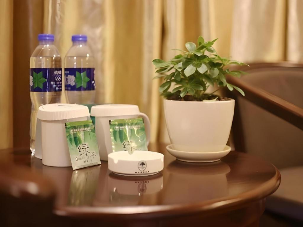 Greentree Inn Suzhou Industrial Zone Yangcheng Lake Weiting Mong Kok Express Hotel Buitenkant foto